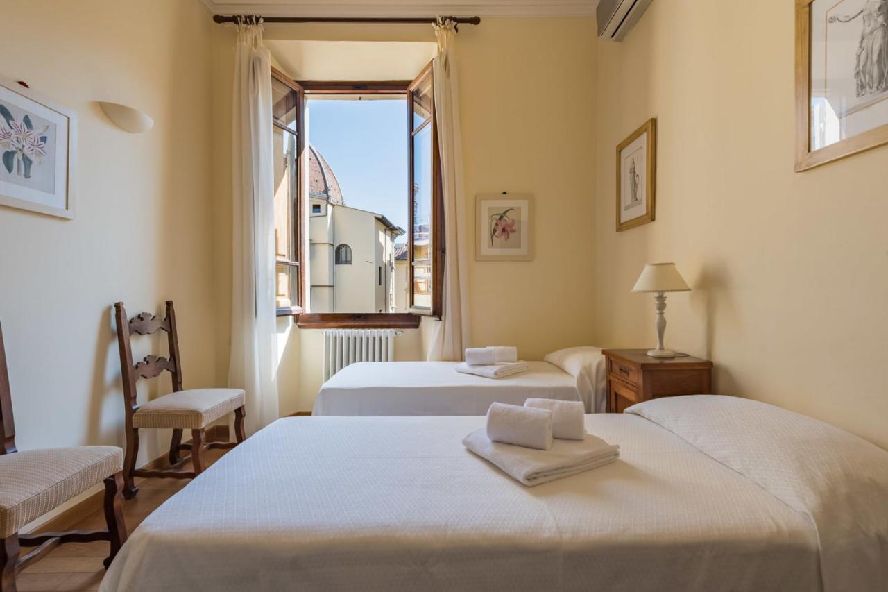 Charming 2Bed Apartment Overlooking Duomo - Hosted By Sweetstay Флоренція Екстер'єр фото