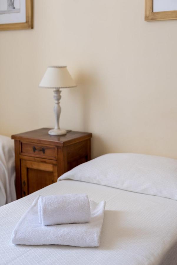 Charming 2Bed Apartment Overlooking Duomo - Hosted By Sweetstay Флоренція Екстер'єр фото