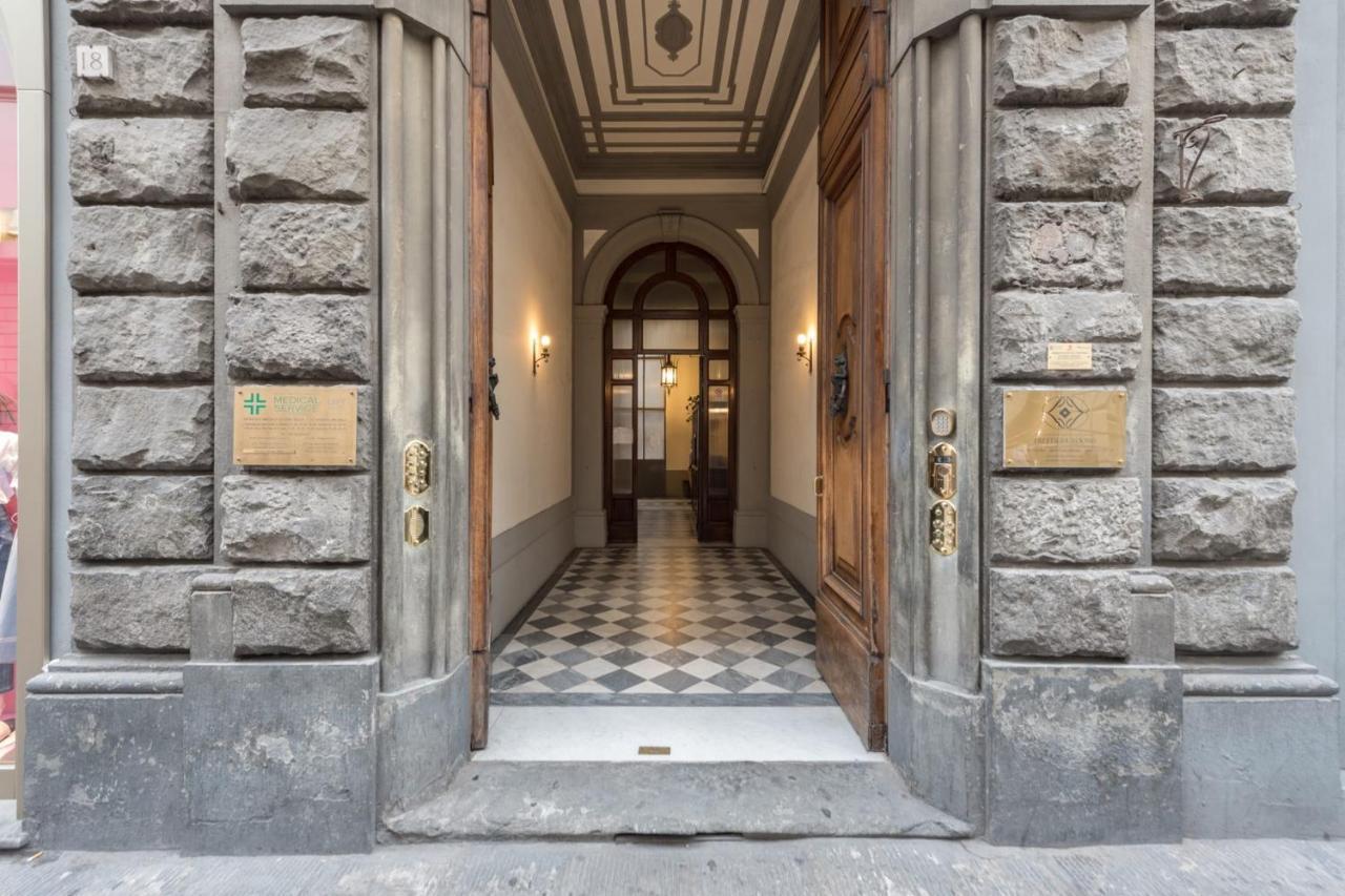 Charming 2Bed Apartment Overlooking Duomo - Hosted By Sweetstay Флоренція Екстер'єр фото