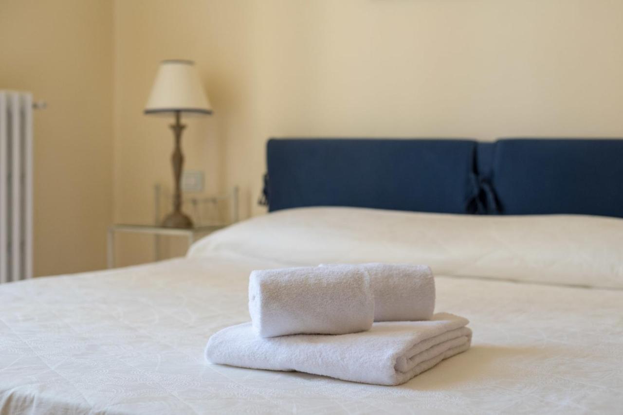 Charming 2Bed Apartment Overlooking Duomo - Hosted By Sweetstay Флоренція Екстер'єр фото