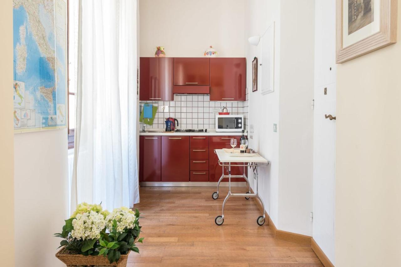 Charming 2Bed Apartment Overlooking Duomo - Hosted By Sweetstay Флоренція Екстер'єр фото