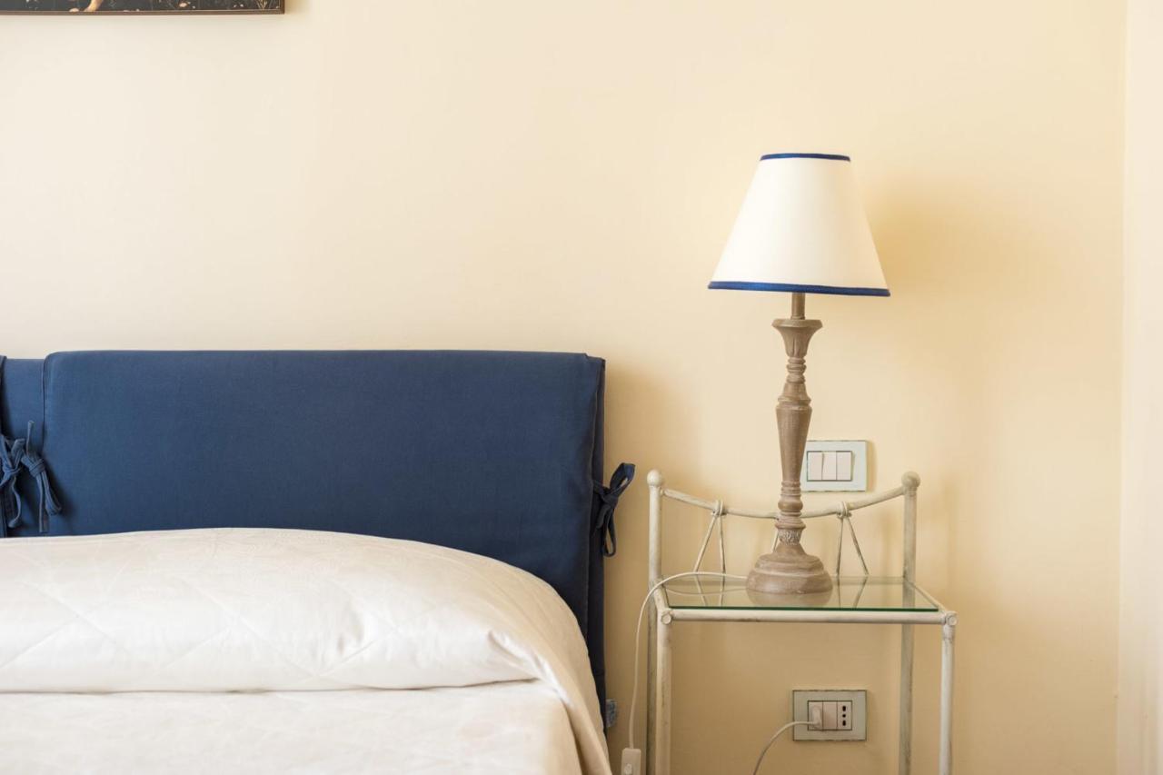 Charming 2Bed Apartment Overlooking Duomo - Hosted By Sweetstay Флоренція Екстер'єр фото